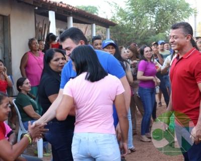 Entrega de novos veículos no povoado Seco das Mulatas