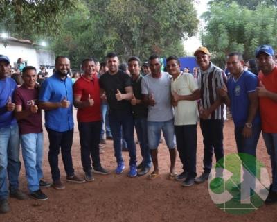 Entrega de novos veículos no povoado Seco das Mulatas