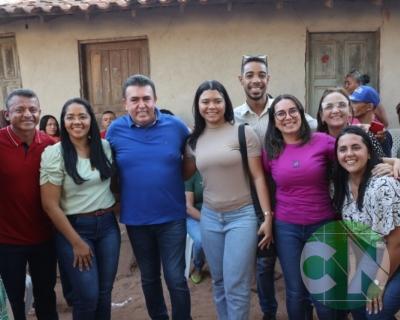 Entrega de novos veículos no povoado Seco das Mulatas