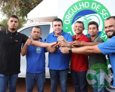 Entrega de novos veículos no povoado Seco das Mulatas