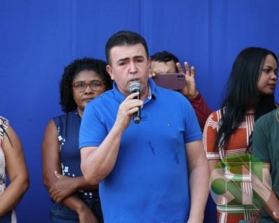 Entrega de novos veículos no povoado Seco das Mulatas