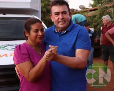 Entrega de novos veículos no povoado Seco das Mulatas