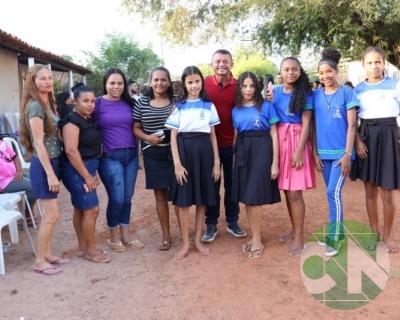 Entrega de novos veículos no povoado Seco das Mulatas