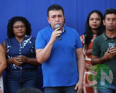 Entrega de novos veículos no povoado Seco das Mulatas