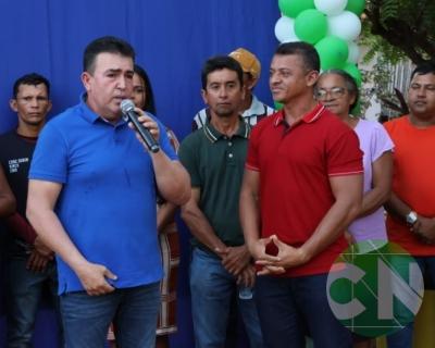 Entrega de novos veículos no povoado Seco das Mulatas