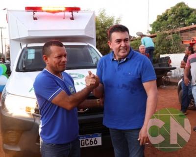 Entrega de novos veículos no povoado Seco das Mulatas