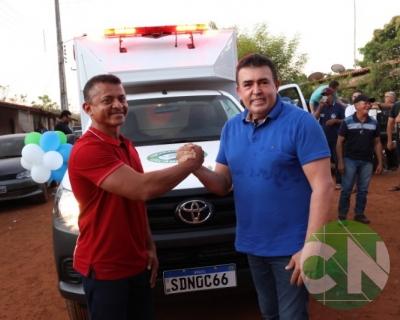 Entrega de novos veículos no povoado Seco das Mulatas