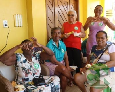 Grupo da Esperança na casa amarela 15