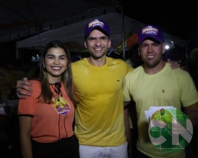 Foi dada a largada: Adesivação do candidato a prefeito Roberto Costa e do vice Emílio Carvalho