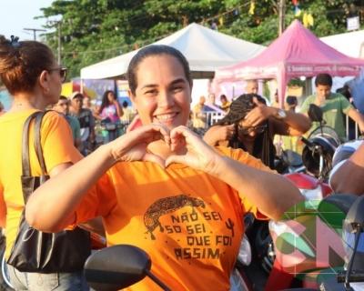 Foi dada a largada: Adesivação do candidato a prefeito Roberto Costa e do vice Emílio Carvalho