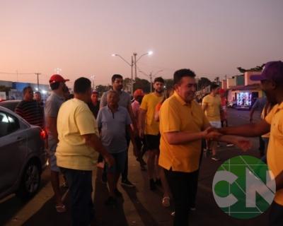 Foi dada a largada: Adesivação do candidato a prefeito Roberto Costa e do vice Emílio Carvalho