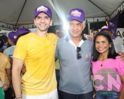 Foi dada a largada: Adesivação do candidato a prefeito Roberto Costa e do vice Emílio Carvalho