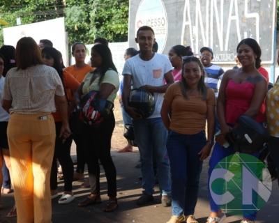 Foi dada a largada: Adesivação do candidato a prefeito Roberto Costa e do vice Emílio Carvalho