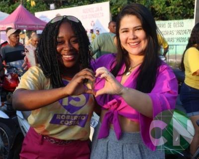 Foi dada a largada: Adesivação do candidato a prefeito Roberto Costa e do vice Emílio Carvalho