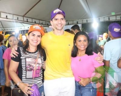 Foi dada a largada: Adesivação do candidato a prefeito Roberto Costa e do vice Emílio Carvalho