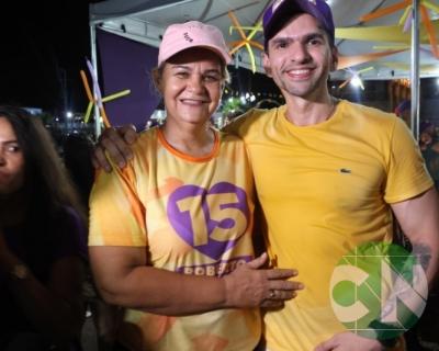 Foi dada a largada: Adesivação do candidato a prefeito Roberto Costa e do vice Emílio Carvalho