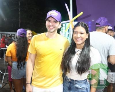 Foi dada a largada: Adesivação do candidato a prefeito Roberto Costa e do vice Emílio Carvalho