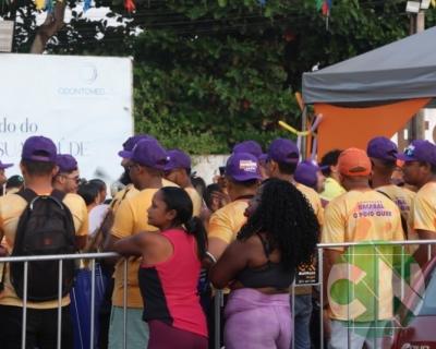 Foi dada a largada: Adesivação do candidato a prefeito Roberto Costa e do vice Emílio Carvalho