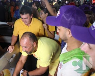 Foi dada a largada: Adesivação do candidato a prefeito Roberto Costa e do vice Emílio Carvalho