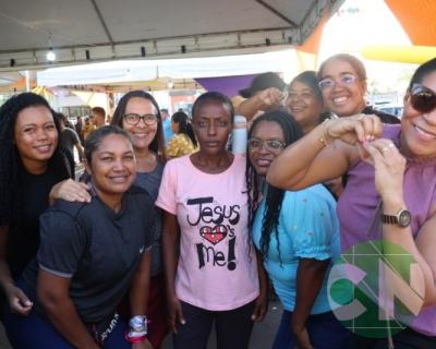 Foi dada a largada: Adesivação do candidato a prefeito Roberto Costa e do vice Emílio Carvalho