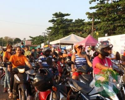 Foi dada a largada: Adesivação do candidato a prefeito Roberto Costa e do vice Emílio Carvalho
