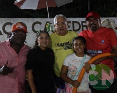 Foi dada a largada: Adesivação do candidato a prefeito Roberto Costa e do vice Emílio Carvalho