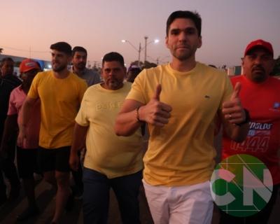 Foi dada a largada: Adesivação do candidato a prefeito Roberto Costa e do vice Emílio Carvalho