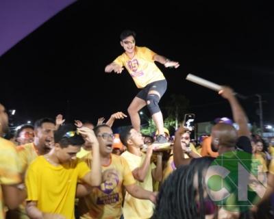 Foi dada a largada: Adesivação do candidato a prefeito Roberto Costa e do vice Emílio Carvalho