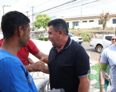 Edvan Brandão entrega uma Batedeira de Cereais 