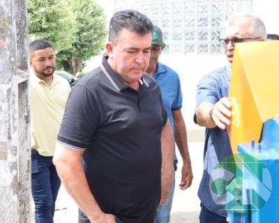 Edvan Brandão entrega uma Batedeira de Cereais 
