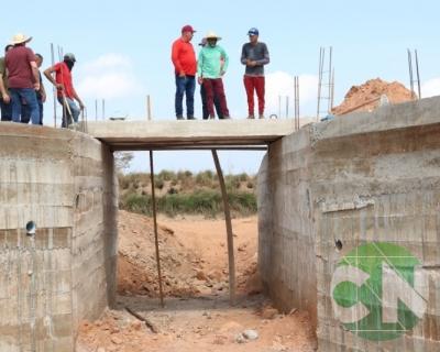 Vistoria na construção da ponte de concreto que liga o bairro Novo Bacabal à Br 316