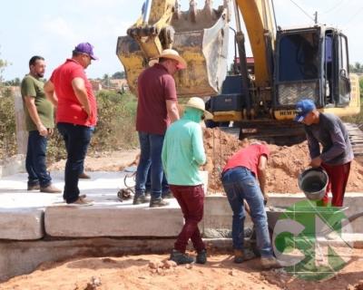 Vistoria na construção da ponte de concreto que liga o bairro Novo Bacabal à Br 316