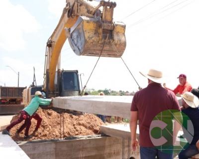 Vistoria na construção da ponte de concreto que liga o bairro Novo Bacabal à Br 316