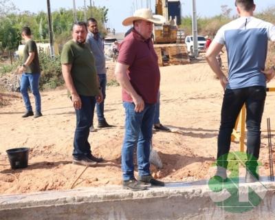 Vistoria na construção da ponte de concreto que liga o bairro Novo Bacabal à Br 316