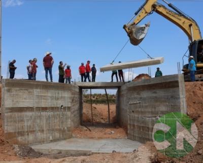 Vistoria na construção da ponte de concreto que liga o bairro Novo Bacabal à Br 316