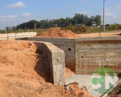Vistoria na construção da ponte de concreto que liga o bairro Novo Bacabal à Br 316