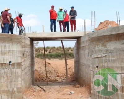 Vistoria na construção da ponte de concreto que liga o bairro Novo Bacabal à Br 316