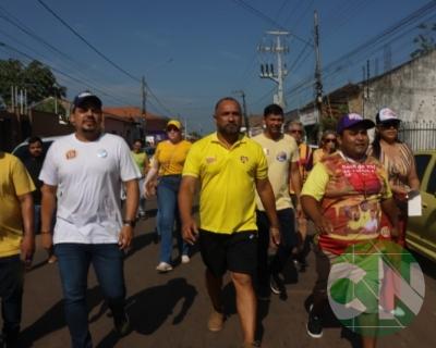 Roberto Costa visita os comerciantes de Bacabal 