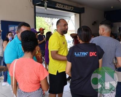 Roberto Costa visita os comerciantes de Bacabal 
