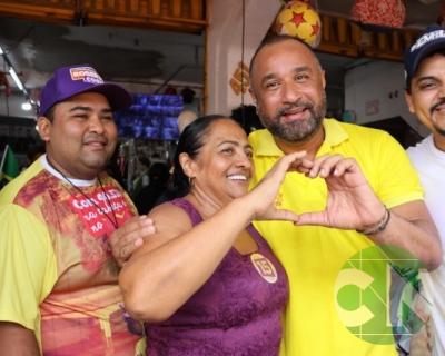 Roberto Costa visita os comerciantes de Bacabal 