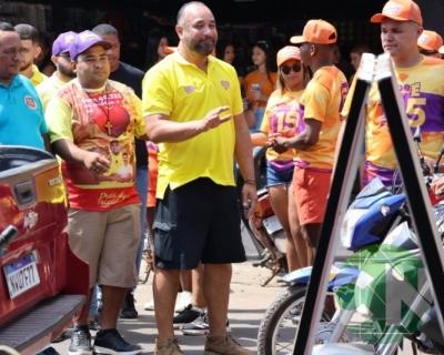 Roberto Costa visita os comerciantes de Bacabal 