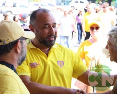 Roberto Costa visita os comerciantes de Bacabal 