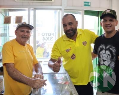 Roberto Costa visita os comerciantes de Bacabal 