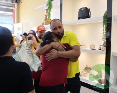 Roberto Costa visita os comerciantes de Bacabal 